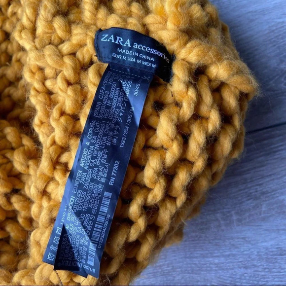 Zara Chunky Knit Snood Infinity Scarf in Mustard Yellow - Picture 4 of 8